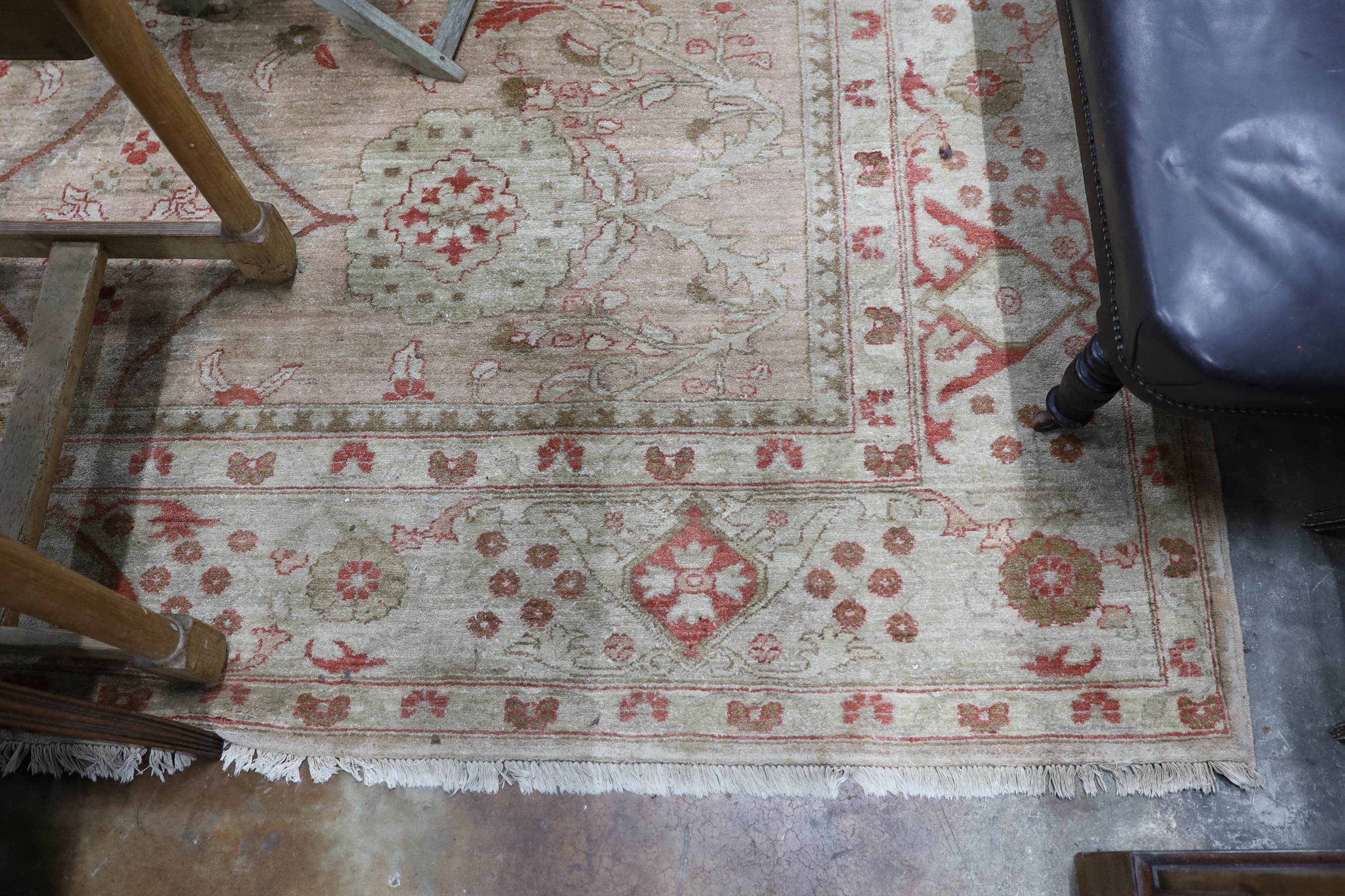 A Zeigler style ivory ground carpet, 380 x 280cm
